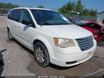  Salvage Chrysler Town & Country