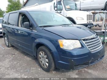  Salvage Chrysler Town & Country