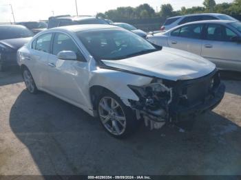  Salvage Nissan Maxima