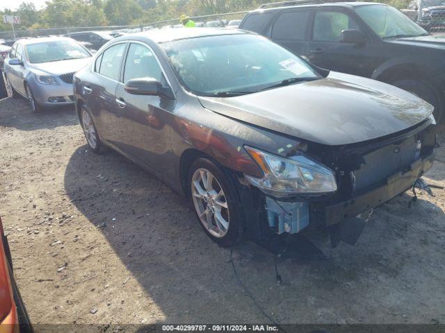  Salvage Nissan Maxima