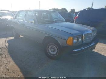  Salvage Mercedes-Benz 300