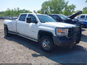  Salvage General Motors Sierra 3500HD