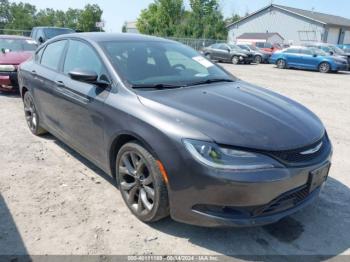  Salvage Chrysler 200