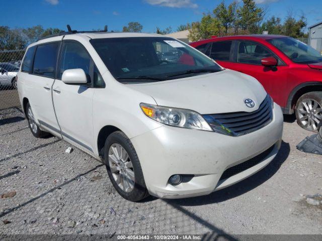  Salvage Toyota Sienna