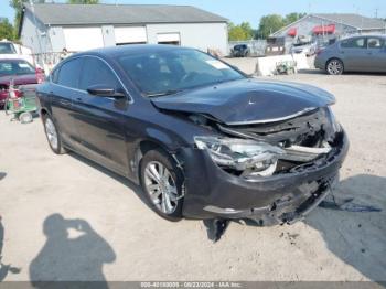  Salvage Chrysler 200