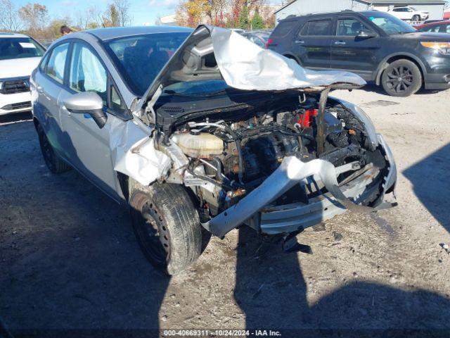  Salvage Ford Fiesta