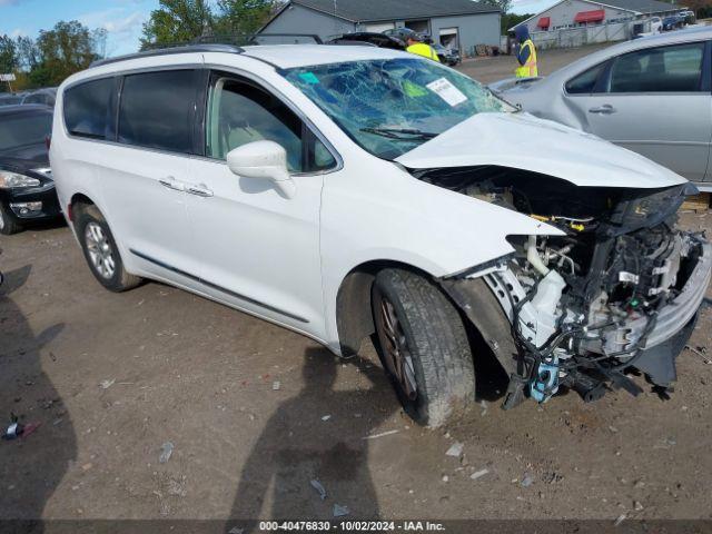  Salvage Chrysler Pacifica