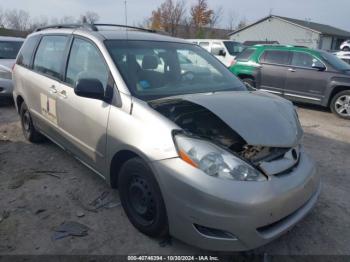  Salvage Toyota Sienna