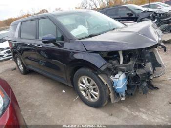  Salvage Kia Carnival