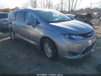  Salvage Chrysler Pacifica