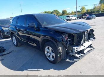  Salvage Toyota Highlander