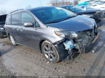  Salvage Toyota Sienna