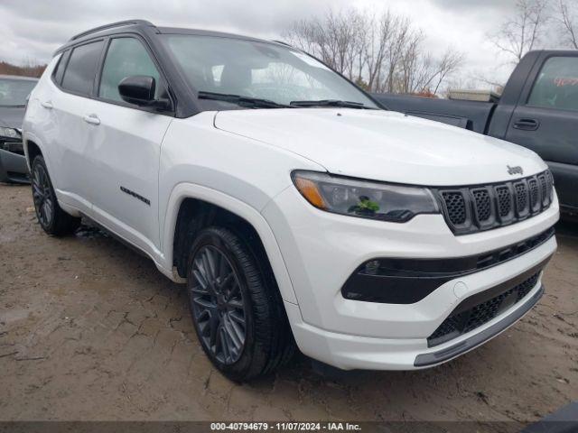  Salvage Jeep Compass