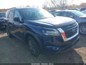  Salvage Nissan Pathfinder