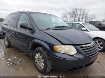  Salvage Chrysler Town & Country