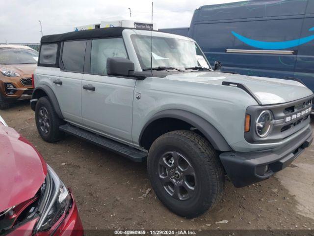  Salvage Ford Bronco