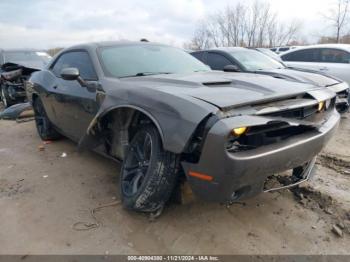  Salvage Dodge Challenger