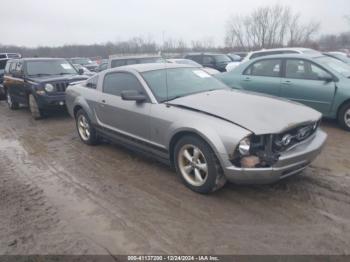  Salvage Ford Mustang