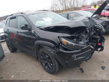  Salvage Jeep Cherokee