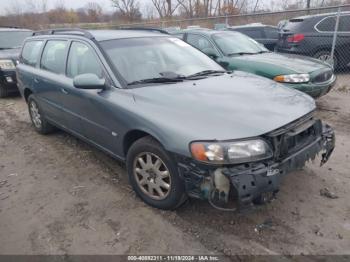  Salvage Volvo V70