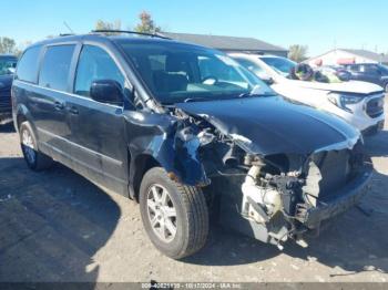  Salvage Chrysler Town & Country