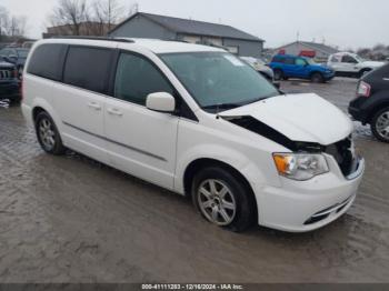  Salvage Chrysler Town & Country