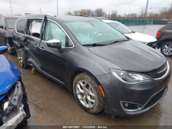  Salvage Chrysler Pacifica