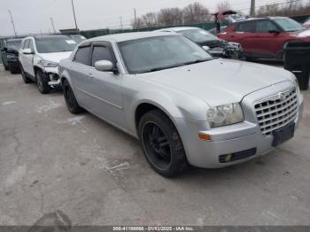  Salvage Chrysler 300