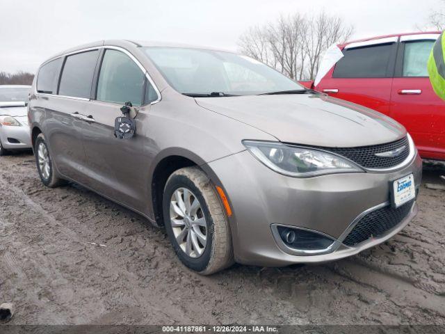  Salvage Chrysler Pacifica