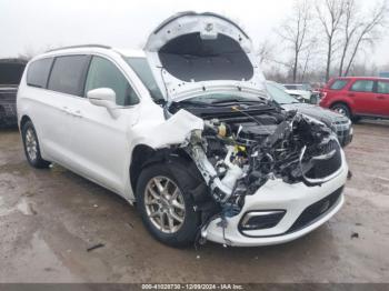  Salvage Chrysler Pacifica