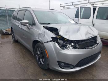  Salvage Chrysler Pacifica