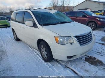  Salvage Chrysler Town & Country