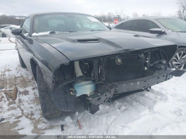  Salvage Dodge Challenger