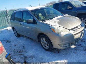  Salvage Toyota Sienna