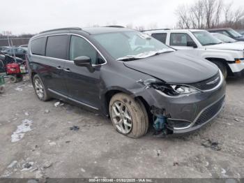  Salvage Chrysler Pacifica