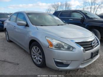  Salvage Nissan Altima