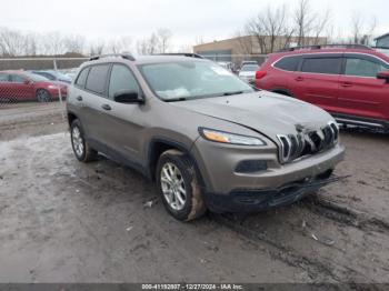  Salvage Jeep Cherokee