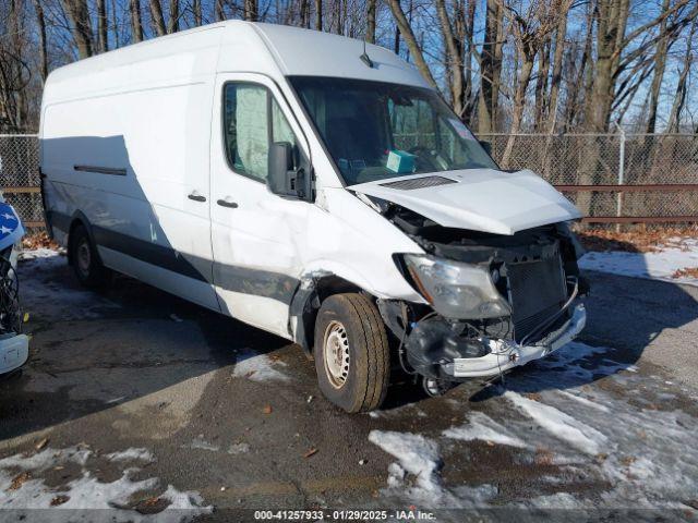  Salvage Mercedes-Benz Sprinter 2500