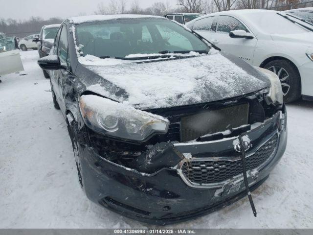  Salvage Kia Forte