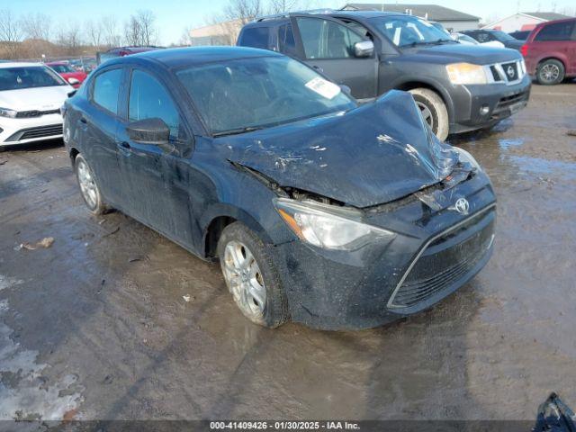  Salvage Toyota Yaris