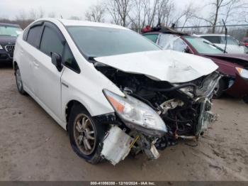  Salvage Toyota Prius