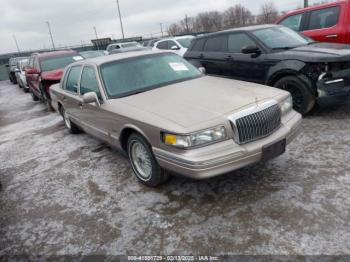  Salvage Lincoln Towncar