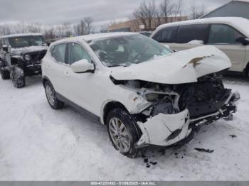  Salvage Nissan Rogue