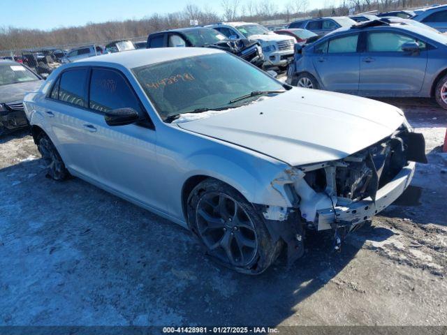  Salvage Chrysler 300