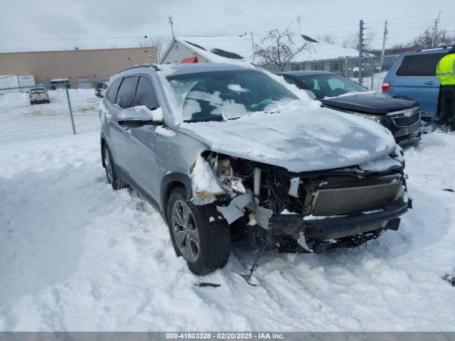  Salvage Hyundai SANTA FE