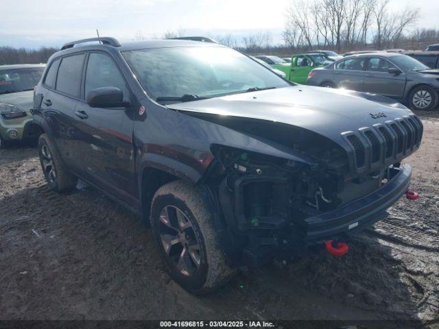  Salvage Jeep Cherokee