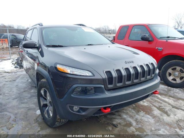  Salvage Jeep Cherokee