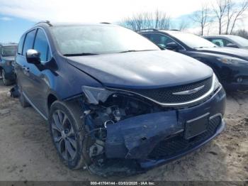  Salvage Chrysler Pacifica