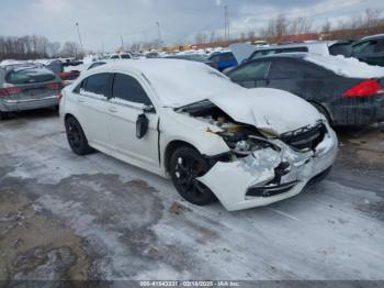  Salvage Chrysler 200