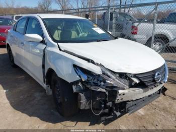  Salvage Nissan Altima